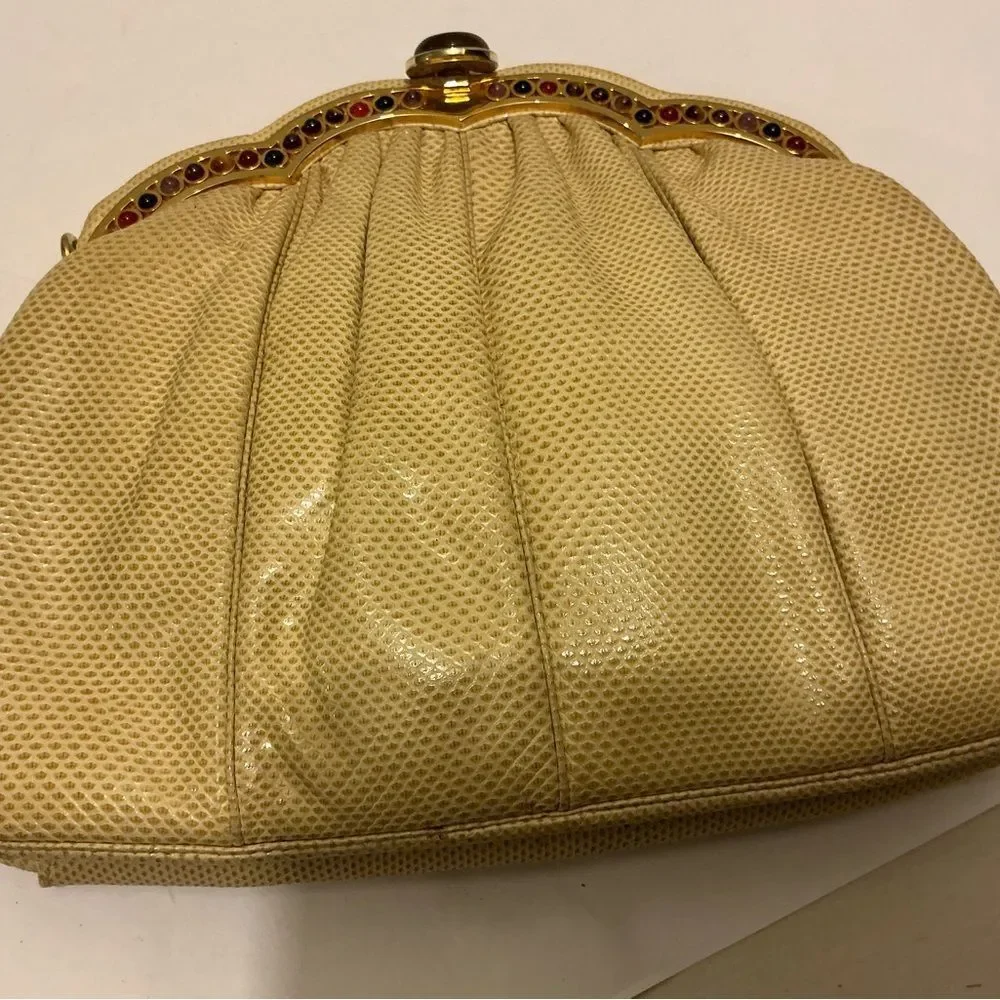 Judith Leiber good chain