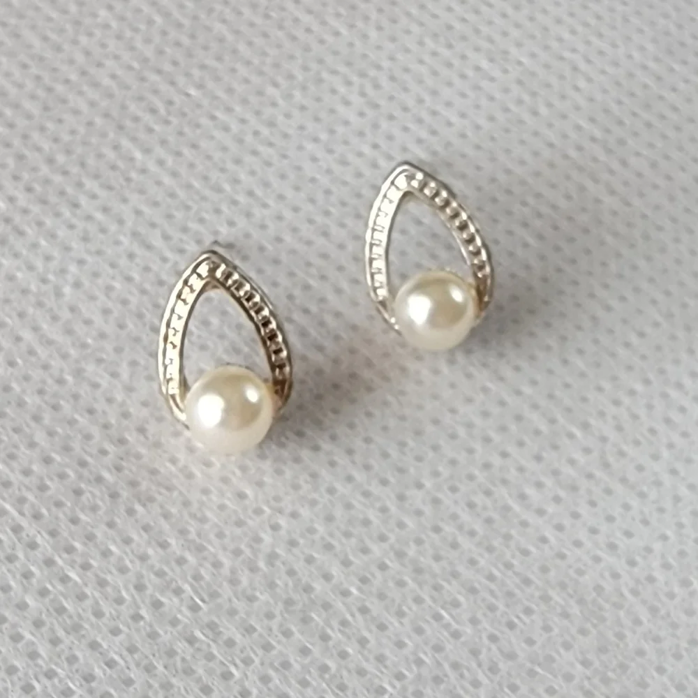 Faux Pearl Drop Earrings