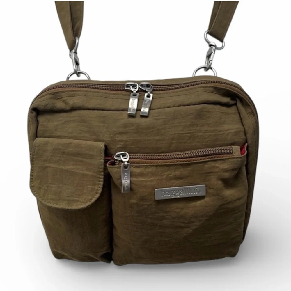 Baggallini Khaki Crossbody hand Bag