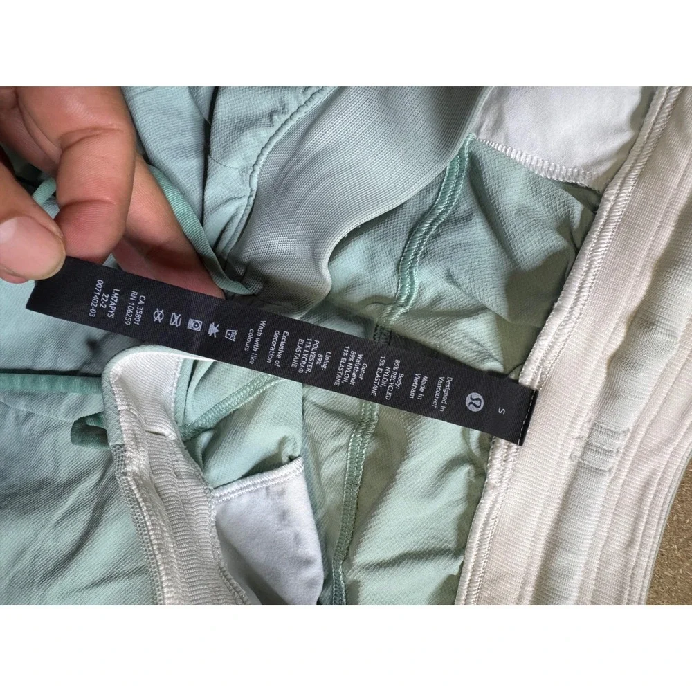 Lululemon Mens Size‎ S Light Green Commission Short 7 