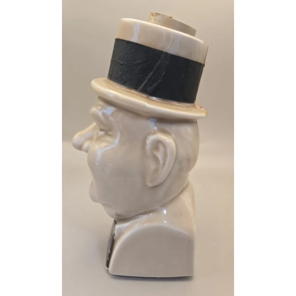 Vintage WC Fields  Kentucky‎ Straight Bourbon Whiskey Decanter Labled, 86 Proof