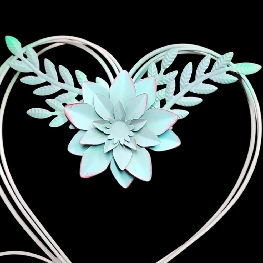 Hobby Lobby Pastel Green & Blue Succulents 3 Heart Wall Decor New with Tags