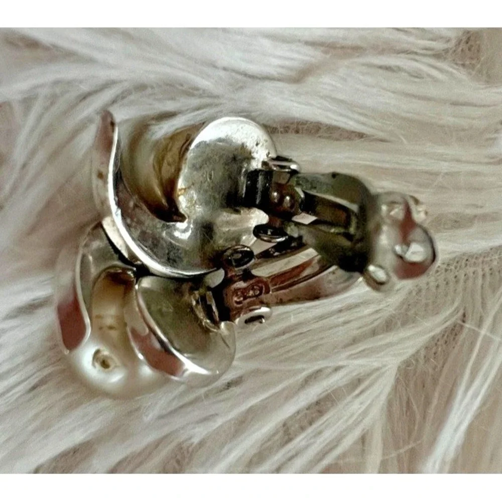 Vintage Jomaz Pearl Rhinestone Crescent Clip Earrings 1940s‎ 1950s Signed Halo