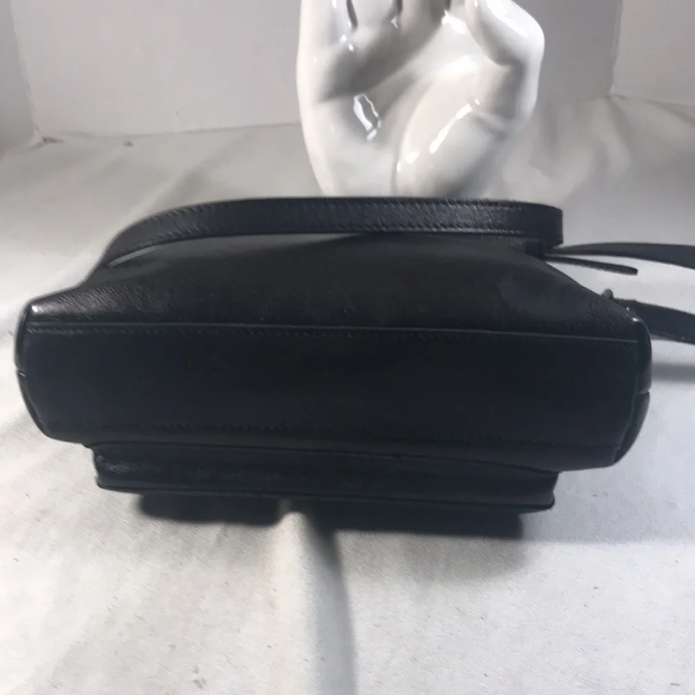 Patricia Nash pockets leather