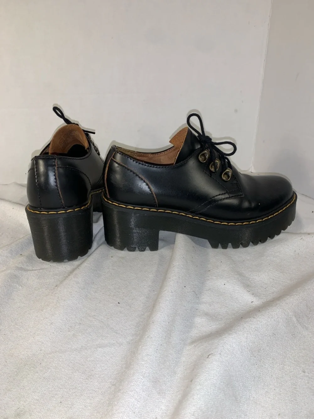 Dr. Martens up crisp