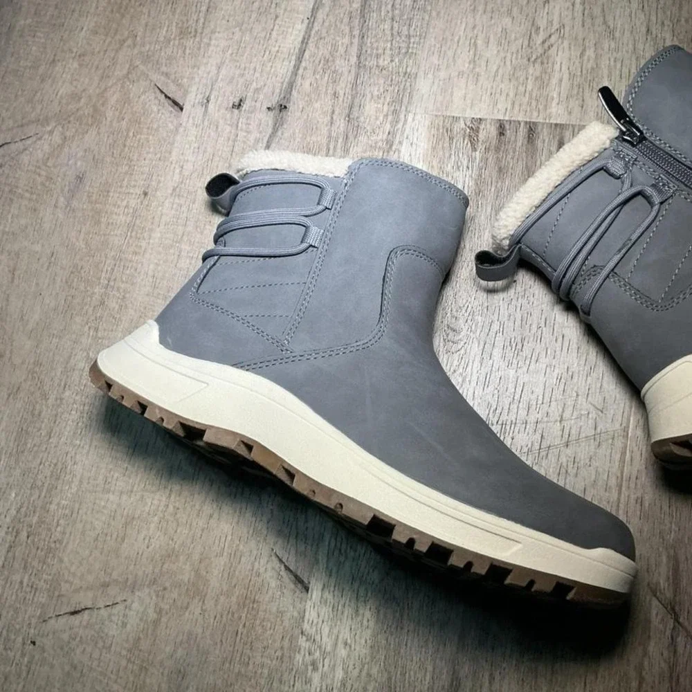 Khombu grey leather