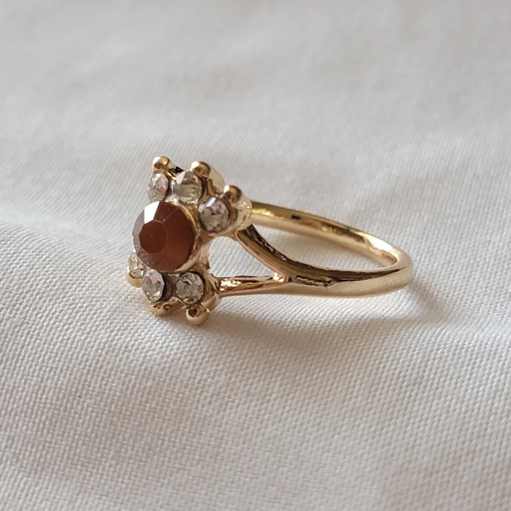 Ring fashion rhinestone