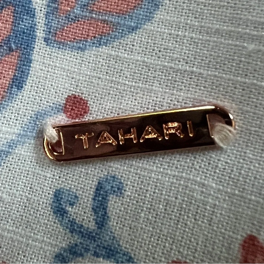 Tahari adorable floral