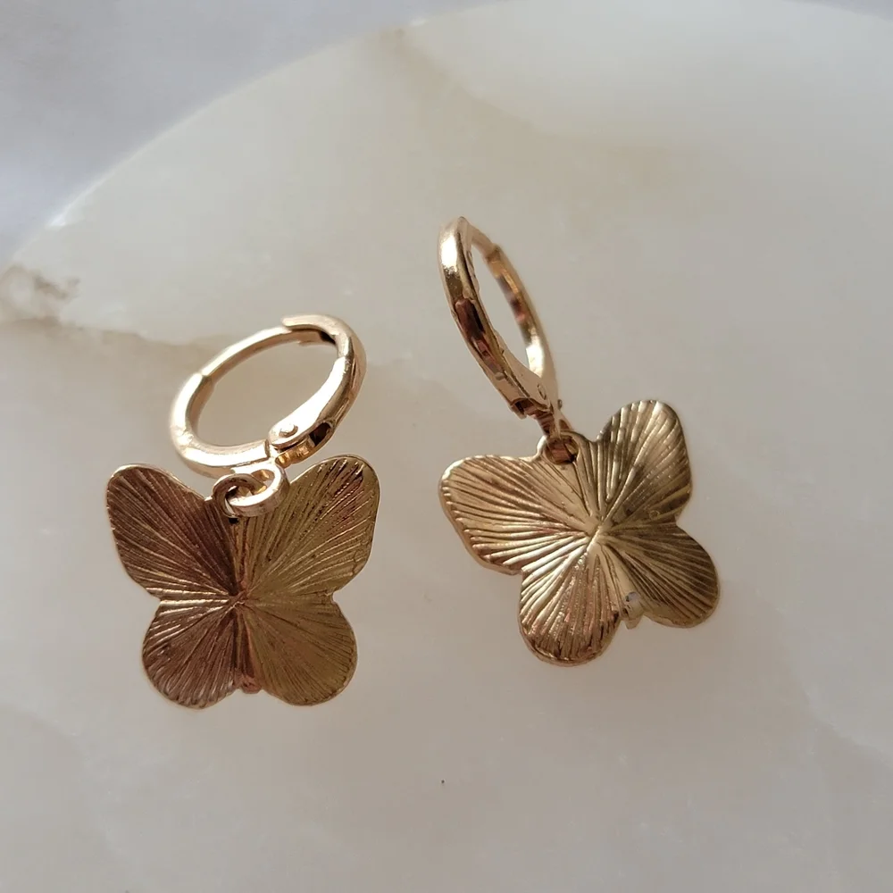 N/A gold tone