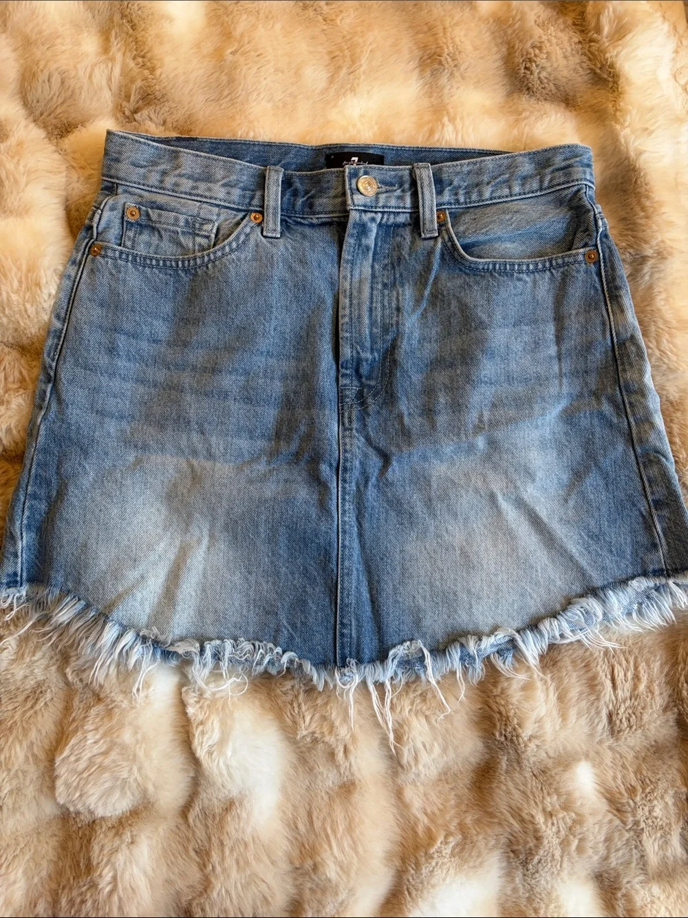7 for all mankind denim mini skirt distressed hemline light wash size 29