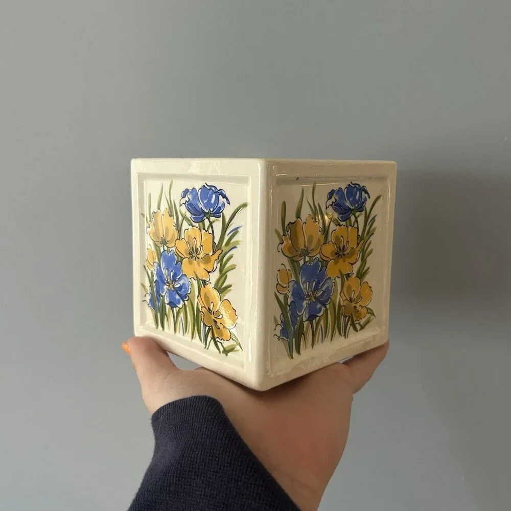 National Silver Co.‎ Nagoya Japan Floral Blue Yellow Vase Ceramic Vintage