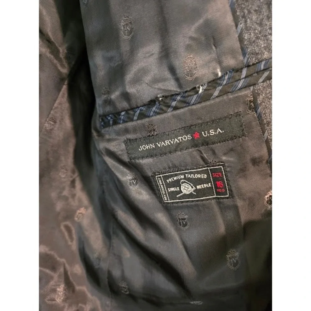John Varvatos logo loose