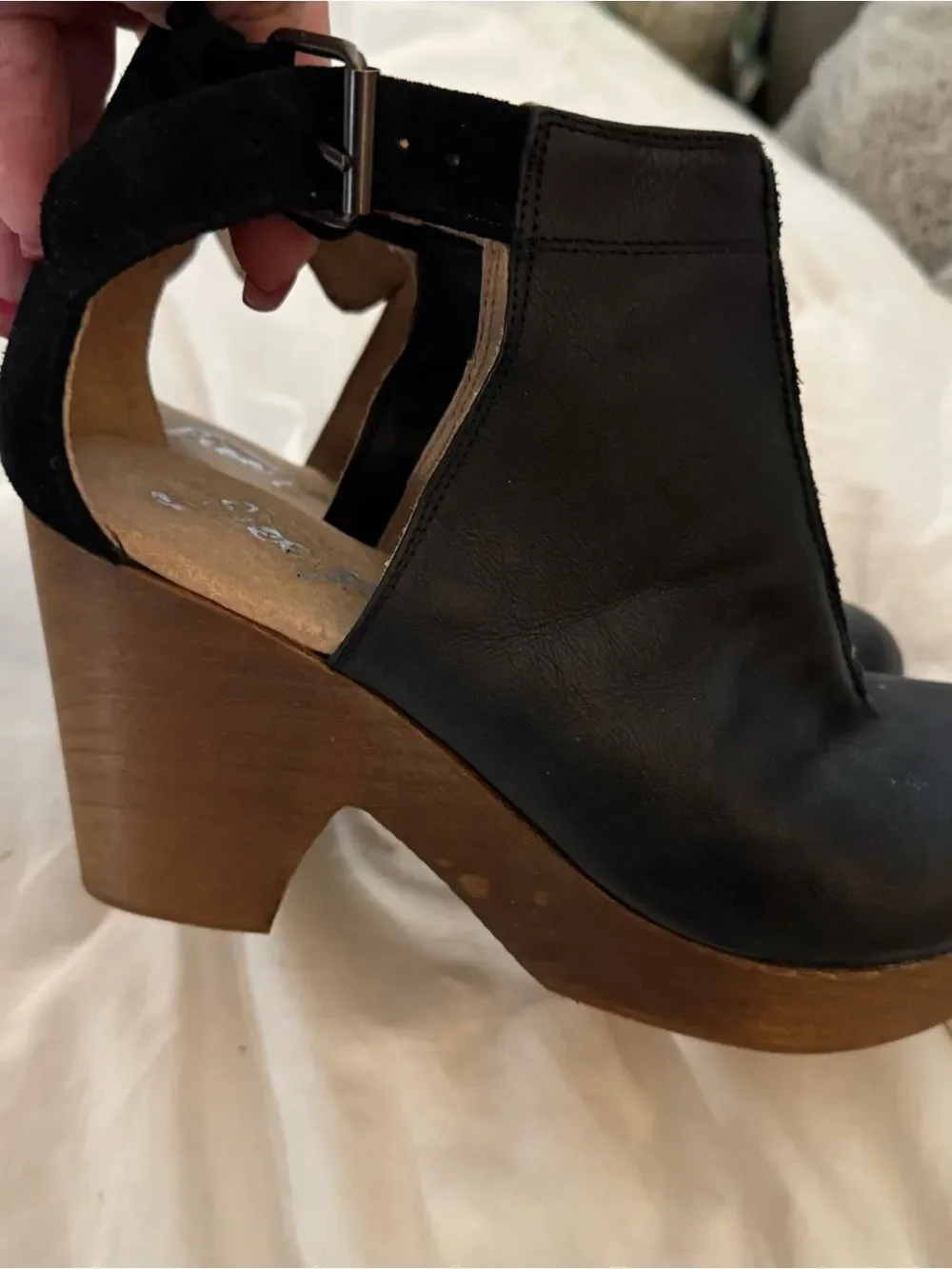 Free People Black Leather Open-Back Platform Heels size 39 (8.5 women’s)