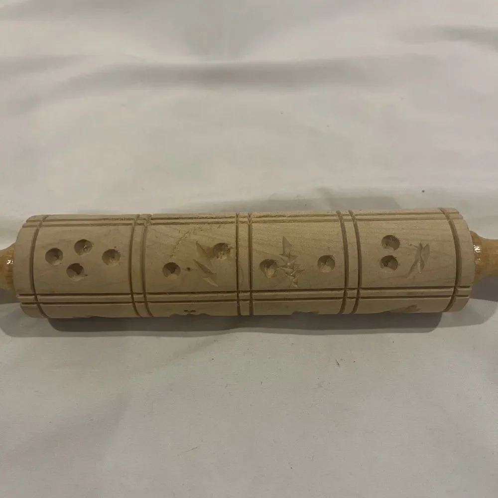 Vtg Embossed Wood Rolling Pin Dough Roller  15