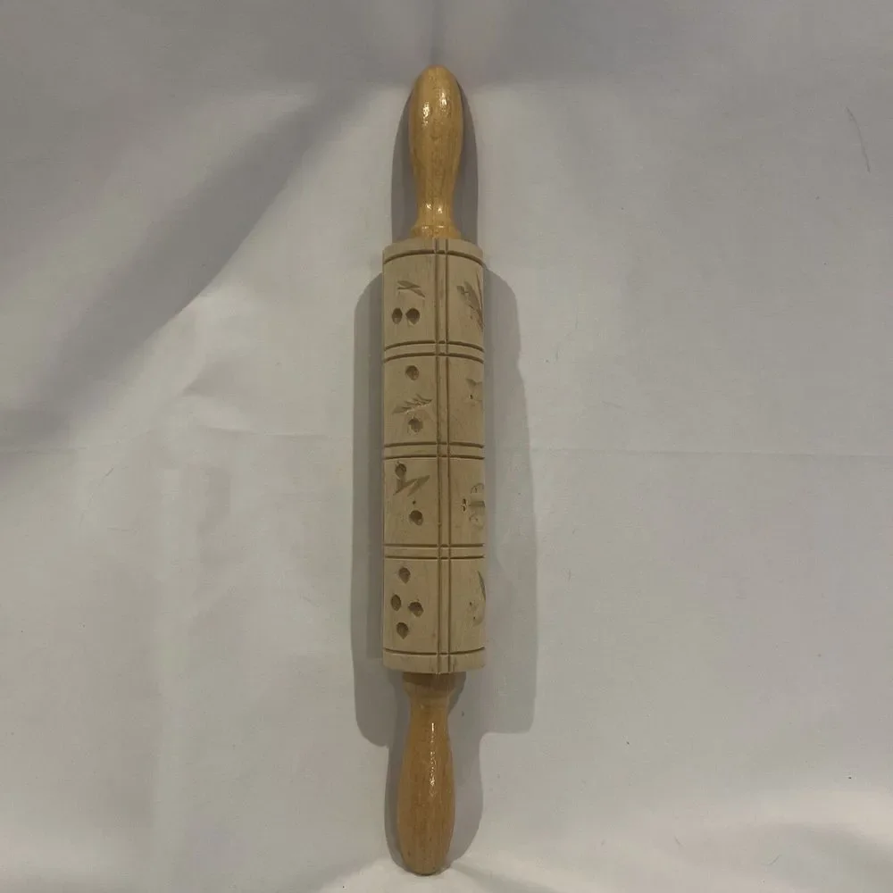 Vtg Embossed Wood Rolling Pin Dough Roller  15