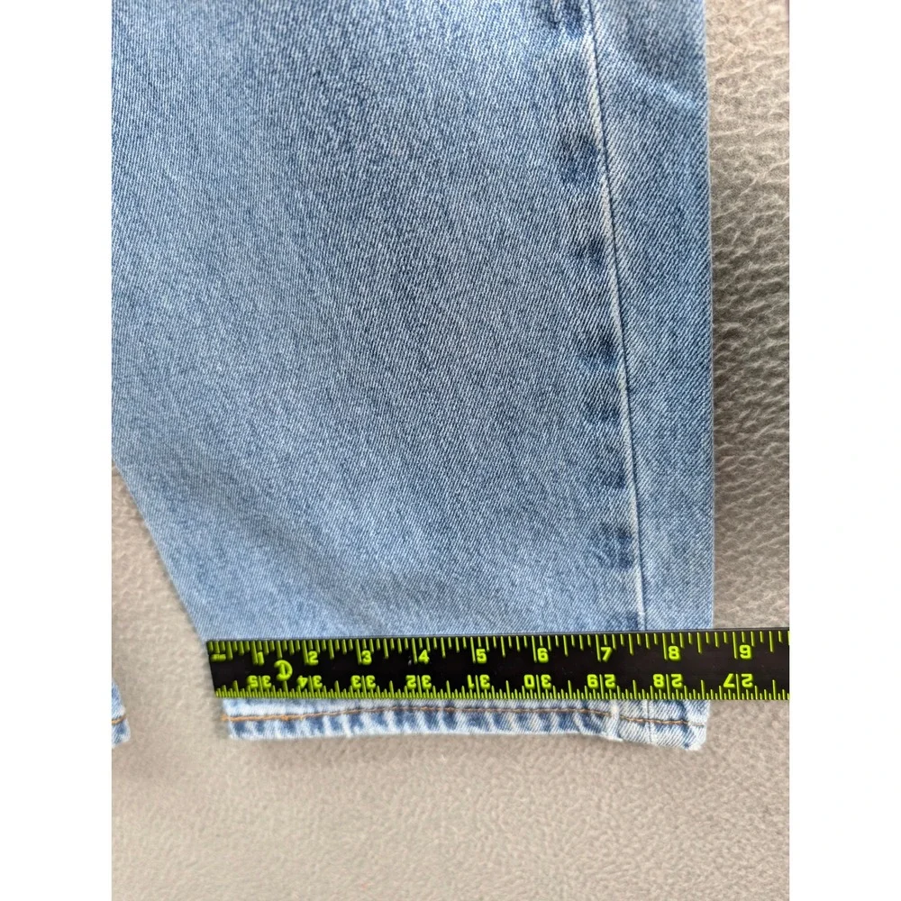 Levis step into