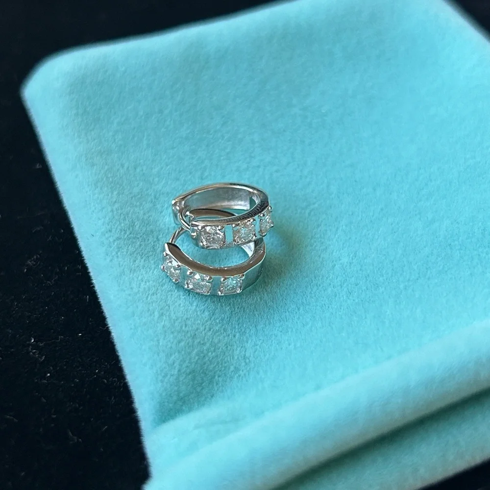 Moissanite retail $599