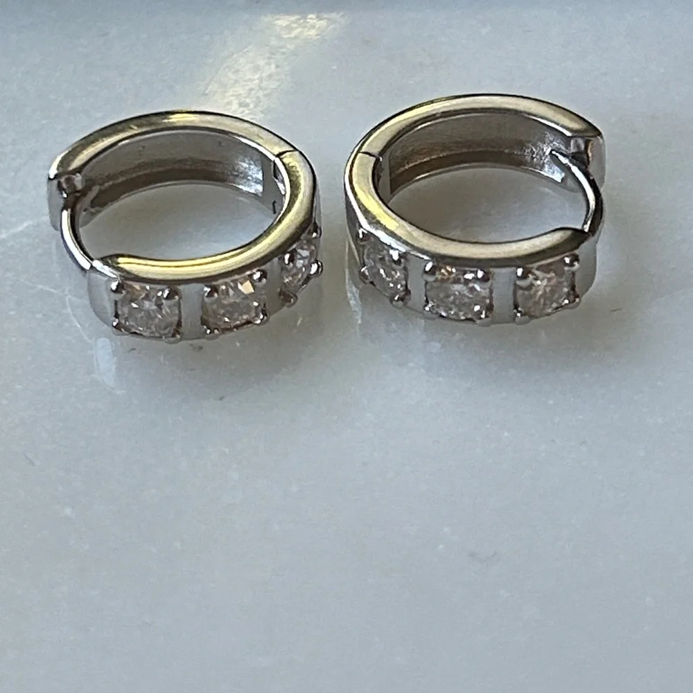 Moissanite retail $599