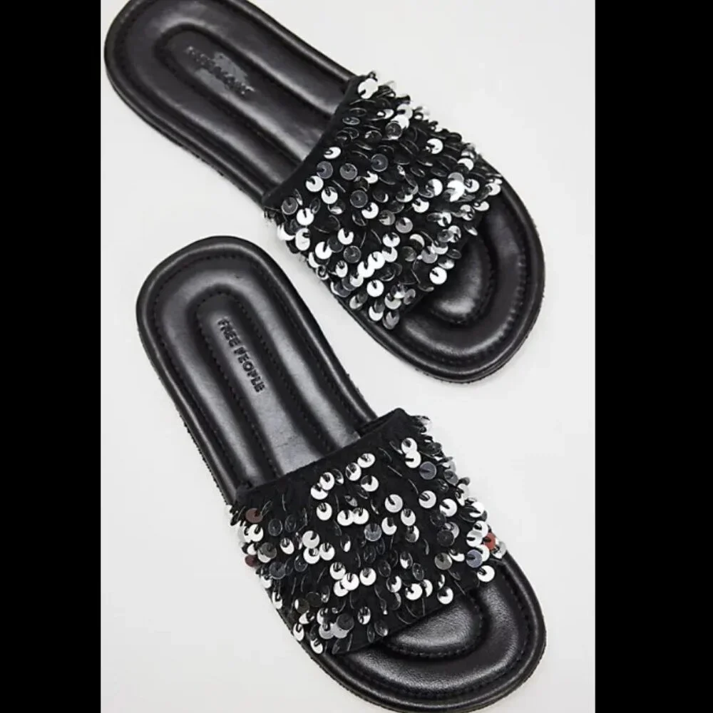 Free People Shipwreck Surf Slip on Embellished Slip-on Sandals Size 7.5 - NEW‎
