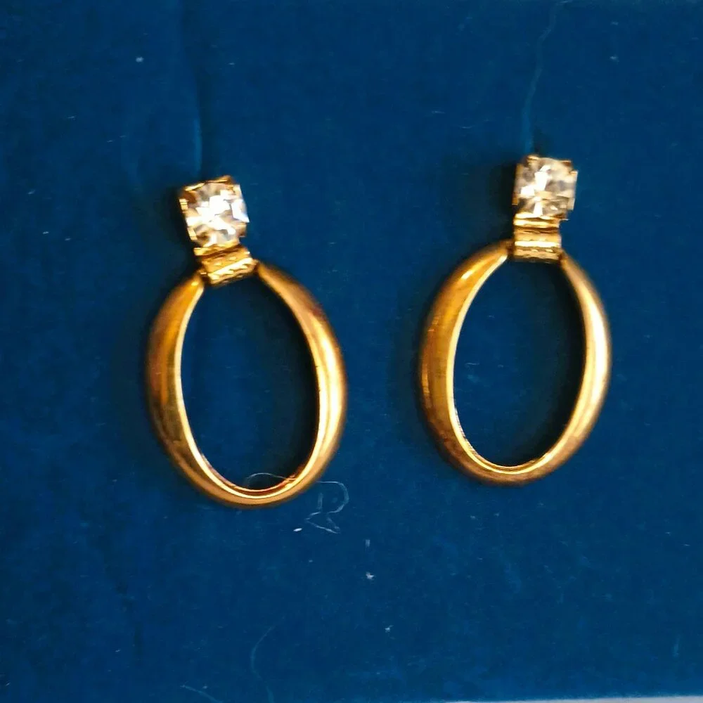 Avon oval dangle
