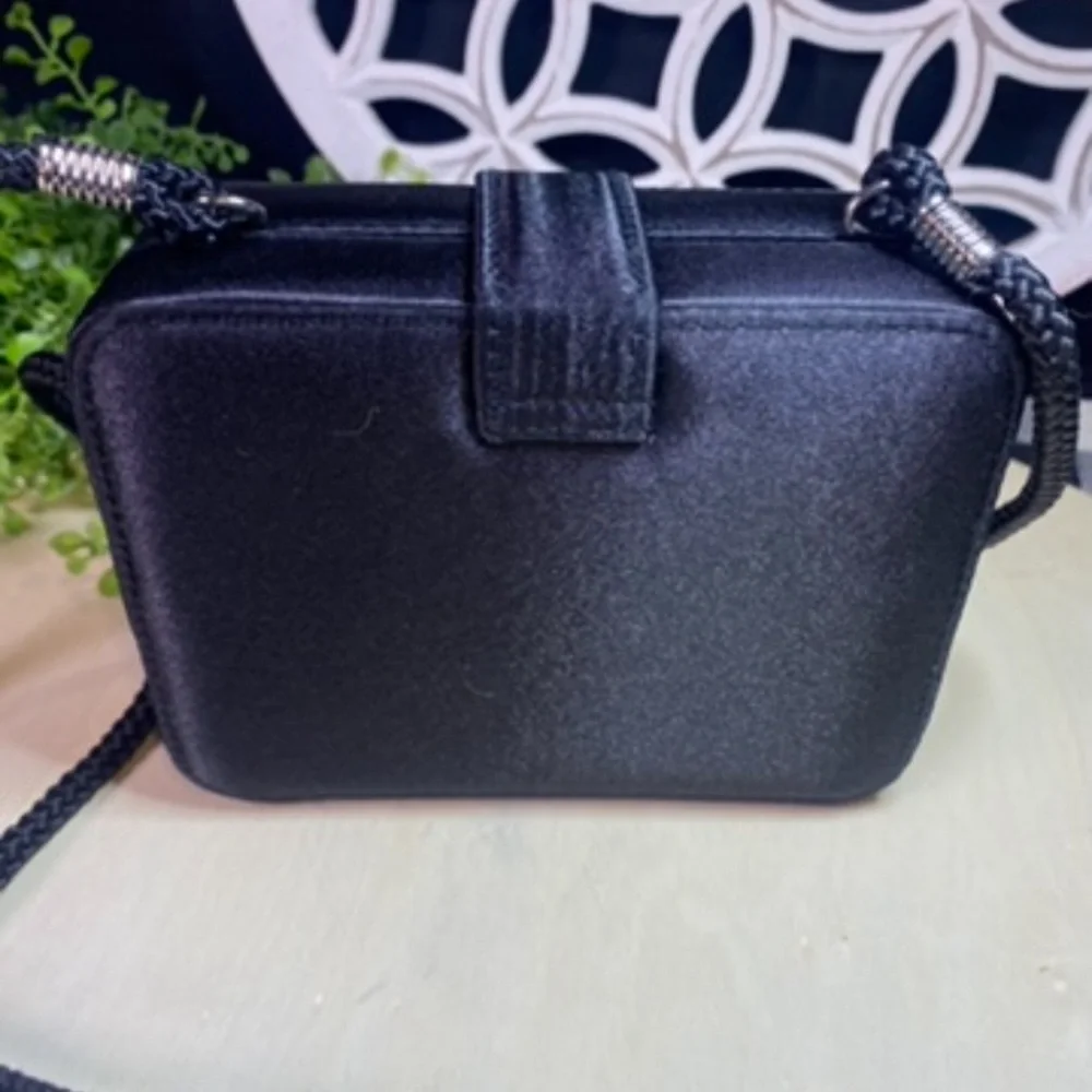 Jessica McClintock tassel sleek great
