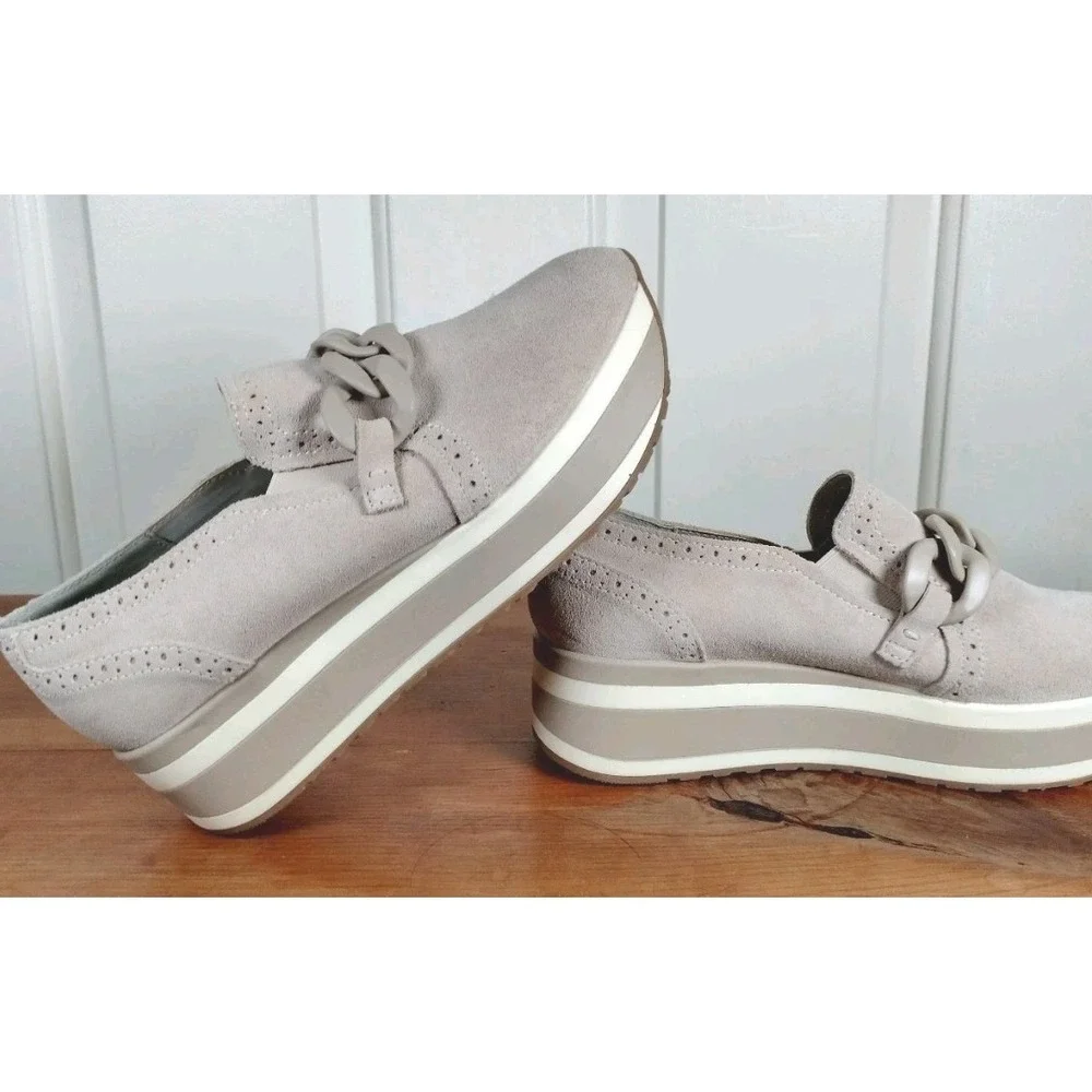 NWOB Dolce‎ Vita Jhenee Suede Platform Loafer Sneakers Chain Beige 9M
