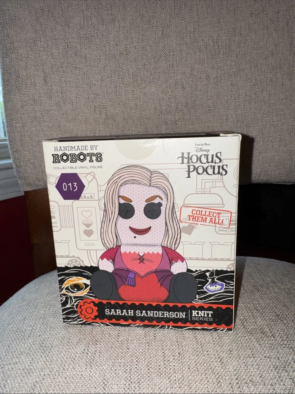HM Robots Disney Hocus Pocus SARAH SANDERSON Vinyl Figure #13 ‎ Knit Series nib