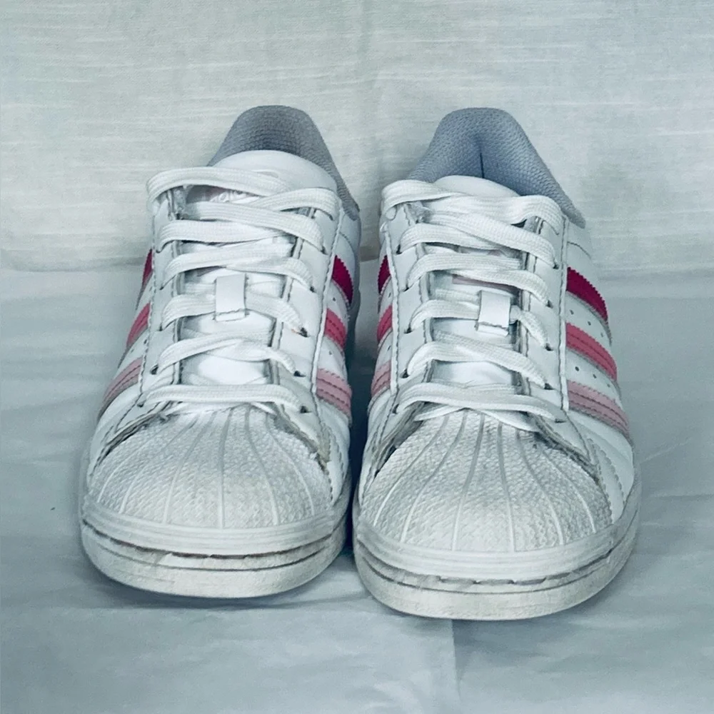 adidas stylish comfortable