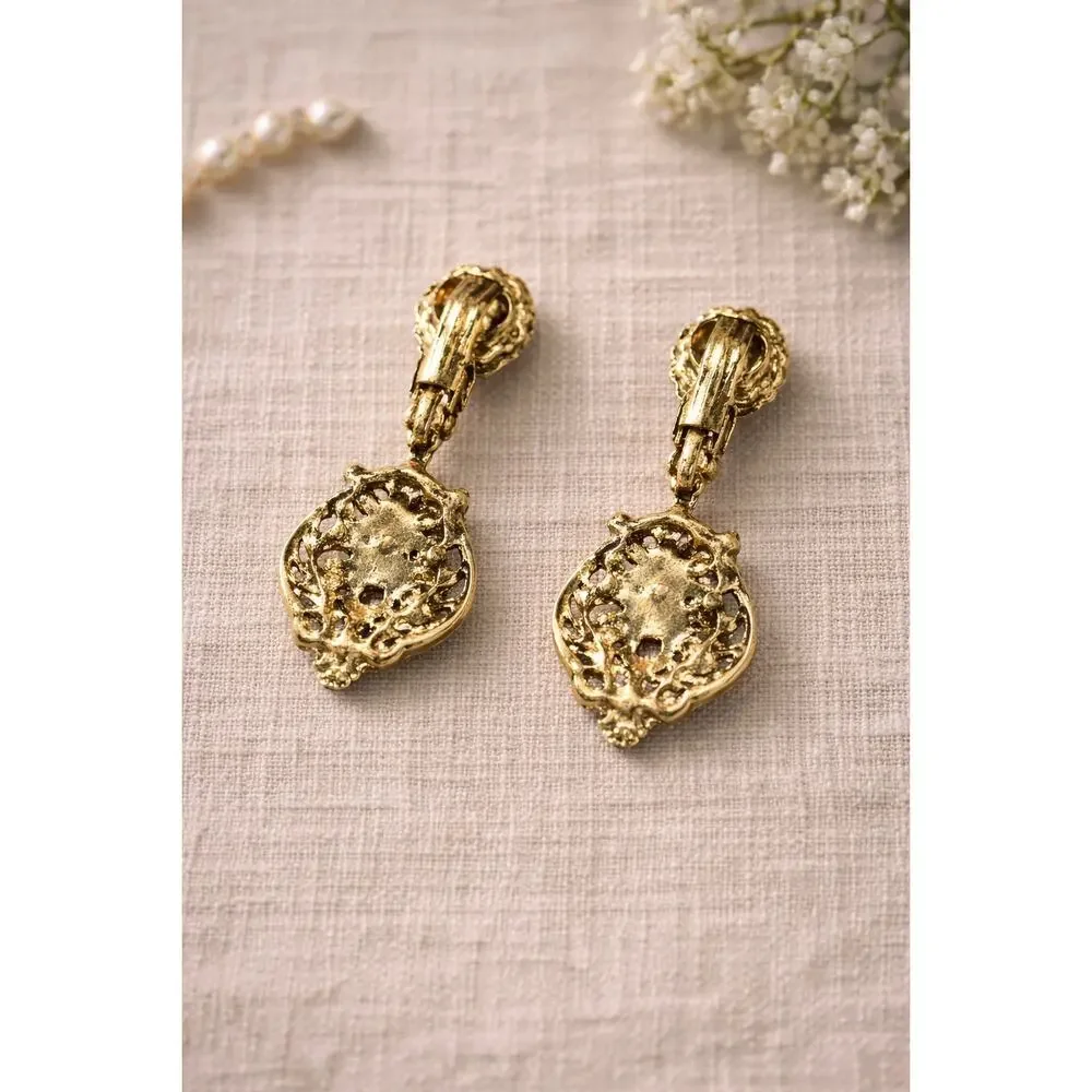Unbranded beautiful vintage