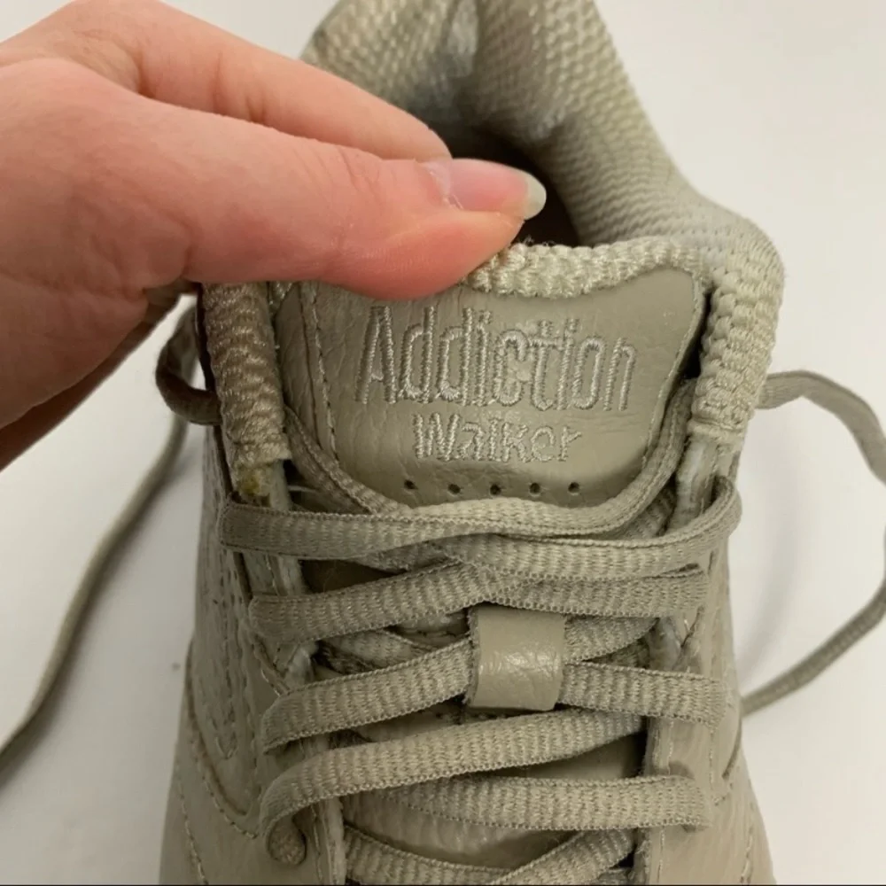 Brooks linear walker