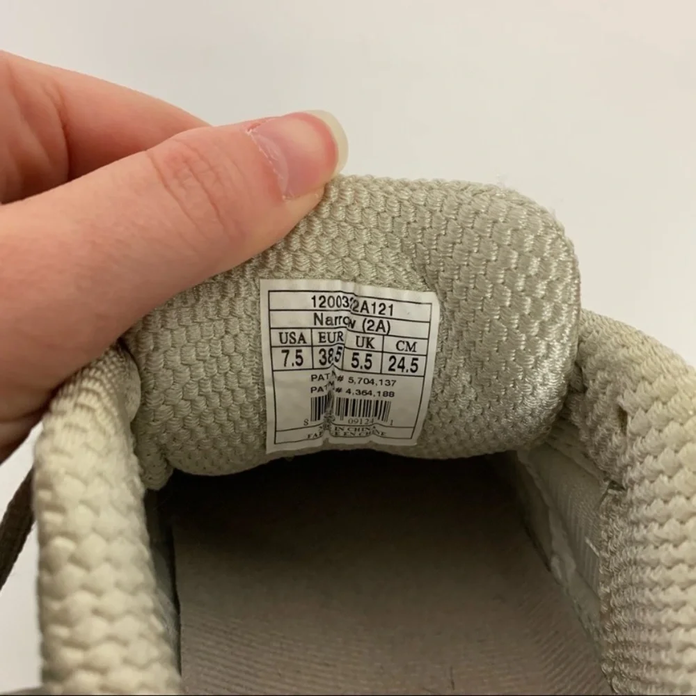 Brooks tags black sneakers