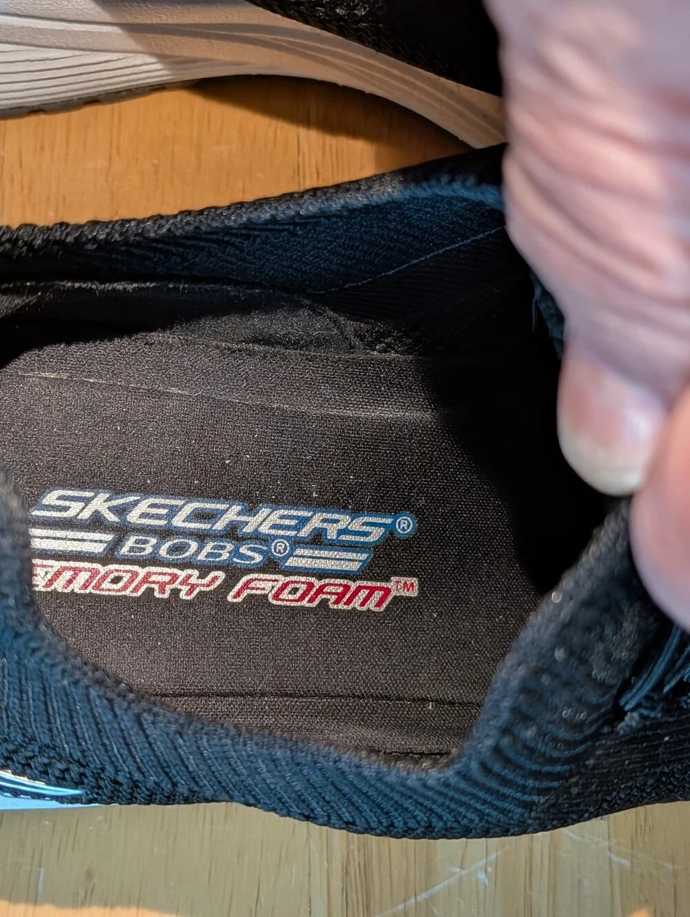 Skechers easily pairs