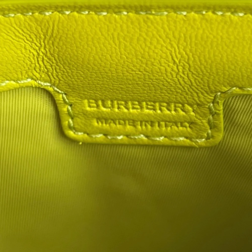 BURBERRY Lola Quilted Twin Pouch Vivid Lime