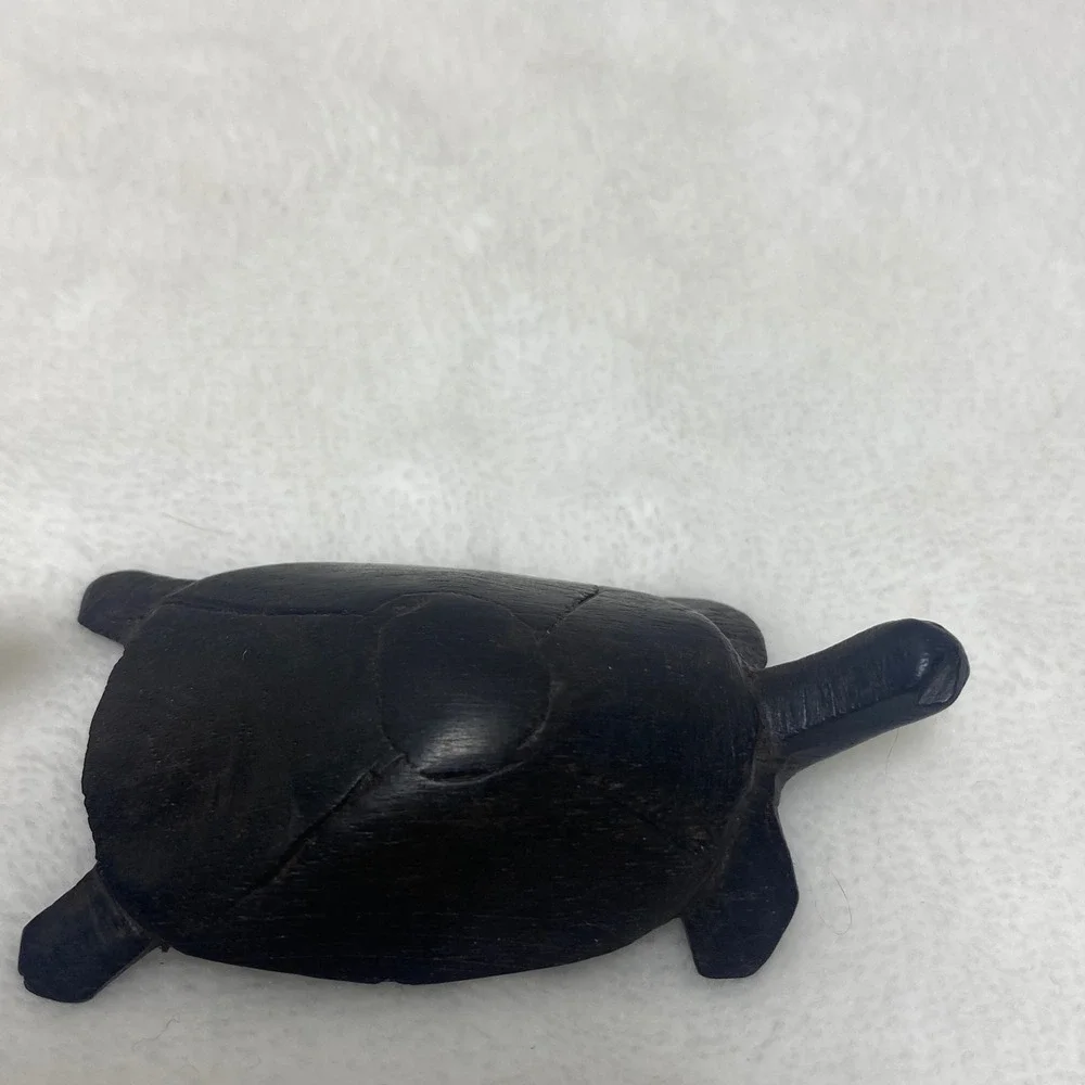 Set of Two Wooden Momma &‎ Baby Turtles Figurines Hand Carved Dark Wood Farm
