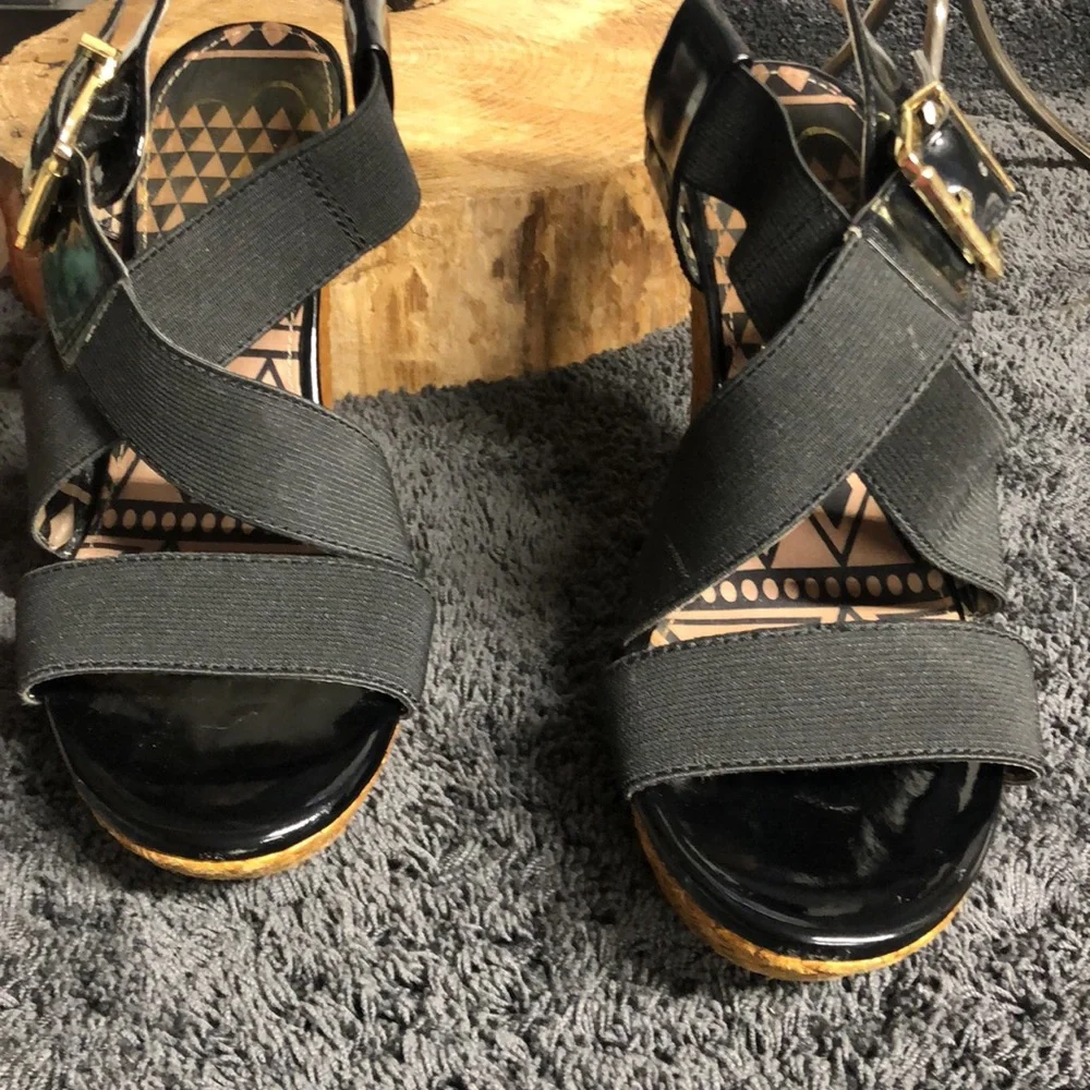 Jessica Simpson brown basket