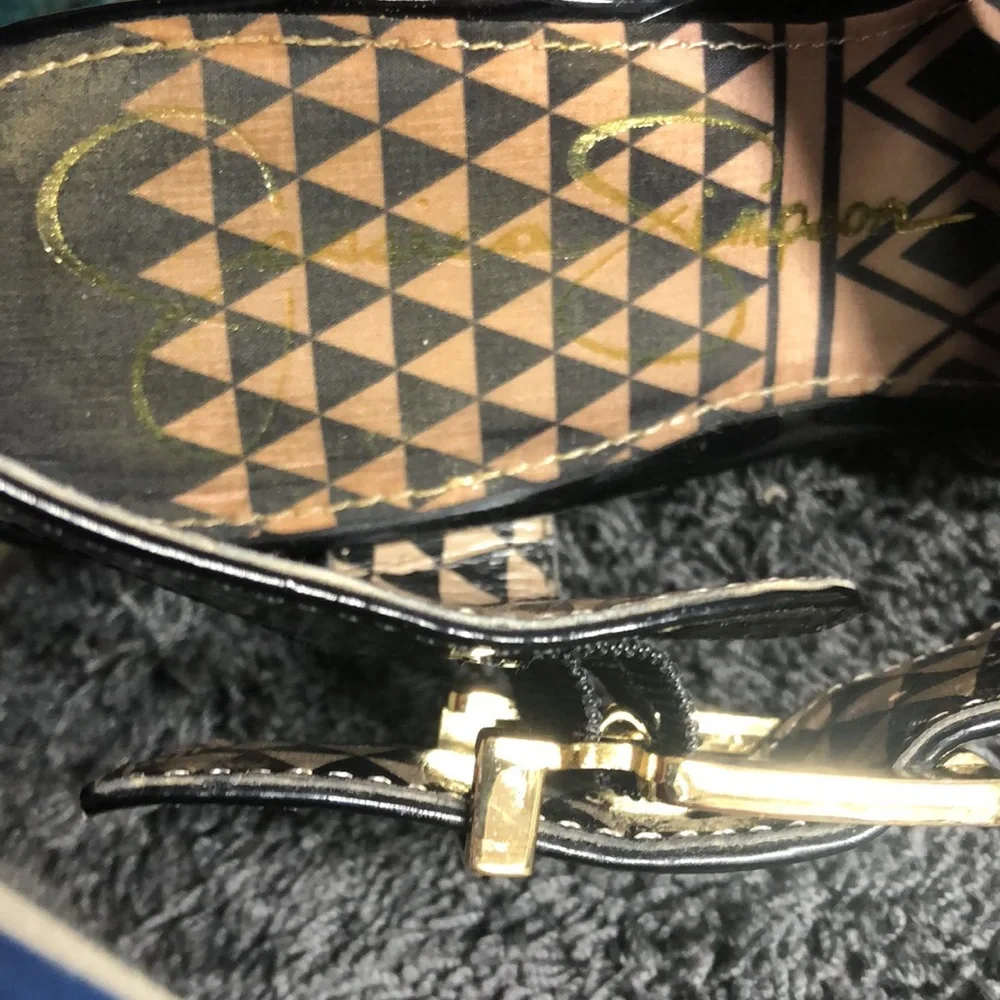 Jessica Simpson brown basket