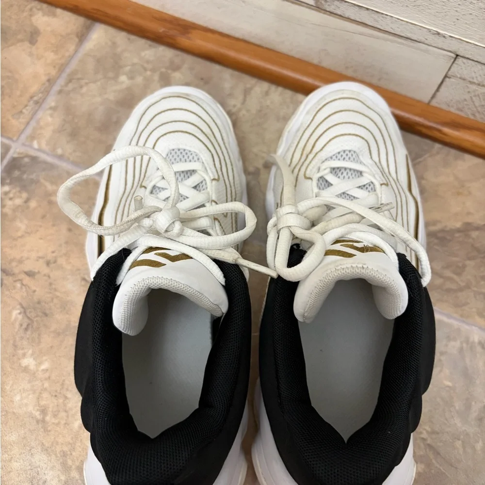 Nike sleek sneakers