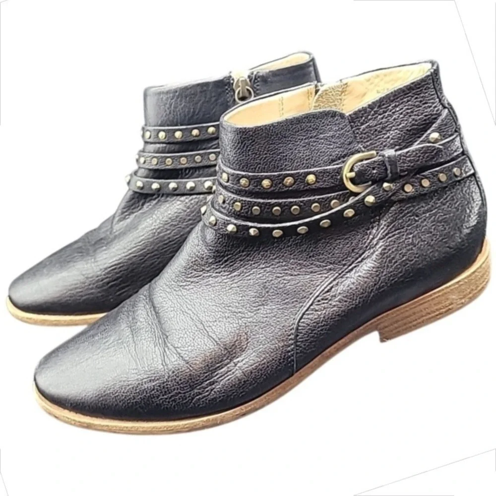 GEOX Respira Women's 8.5‎ Black Leather Ankle Boots Studded Zipper