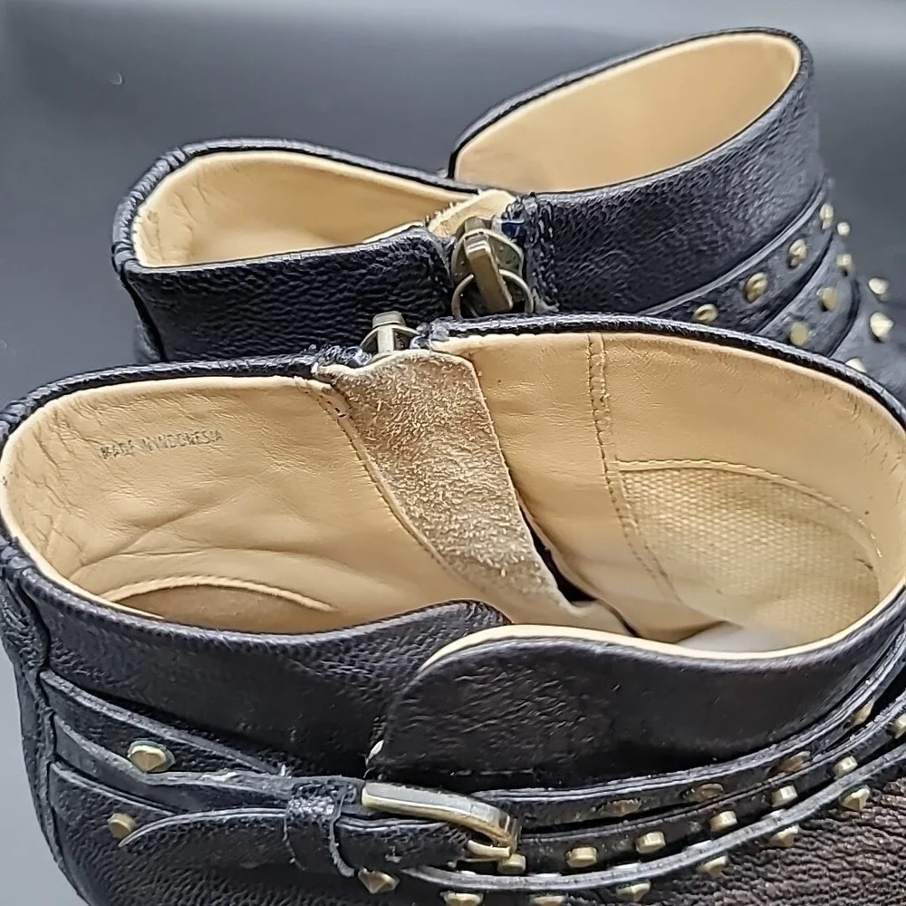 GEOX Respira Women's 8.5‎ Black Leather Ankle Boots Studded Zipper