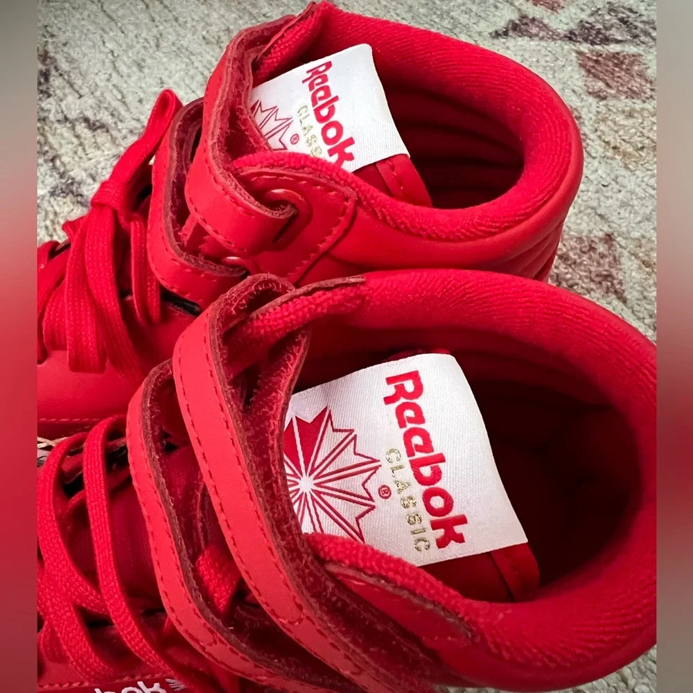 Reebok nwt perfect