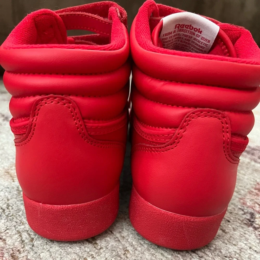Reebok nwt perfect