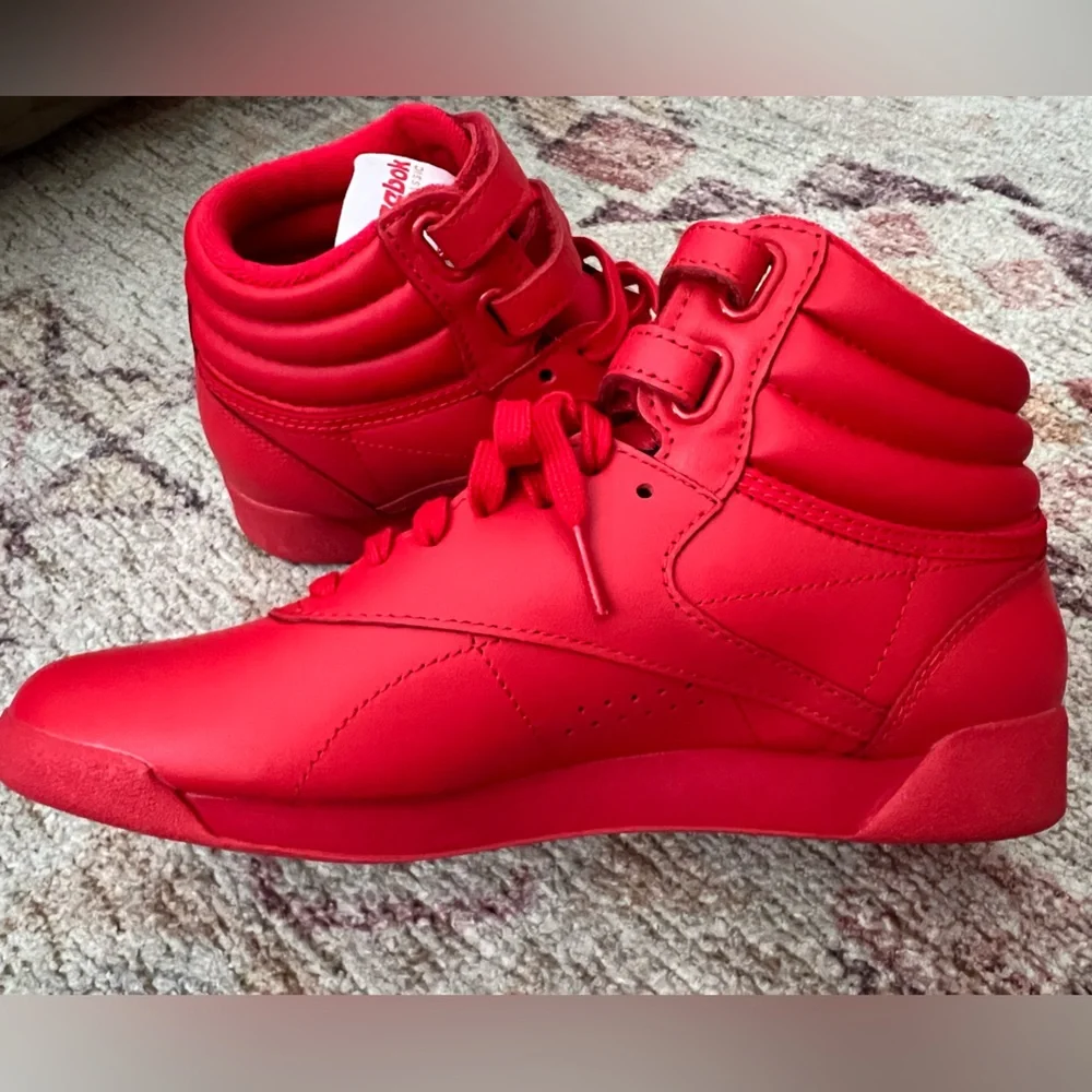 Reebok nwt perfect