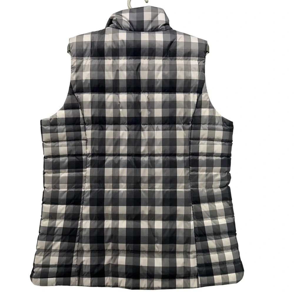Lands End embrace chic