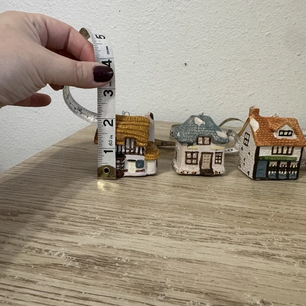Christmas‎ Village House Lot Of 3 Mini Plastic Houses Ornaments Vintage Homes