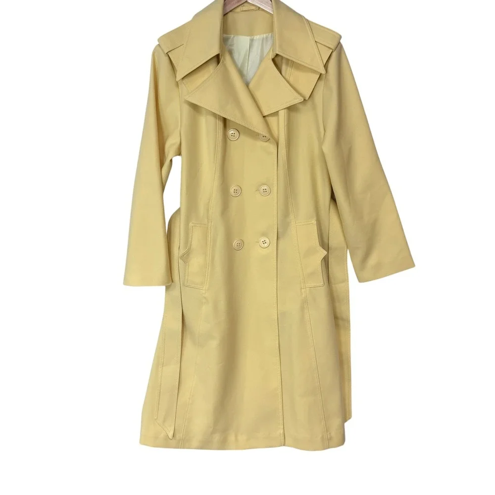 Vintage pale yellow