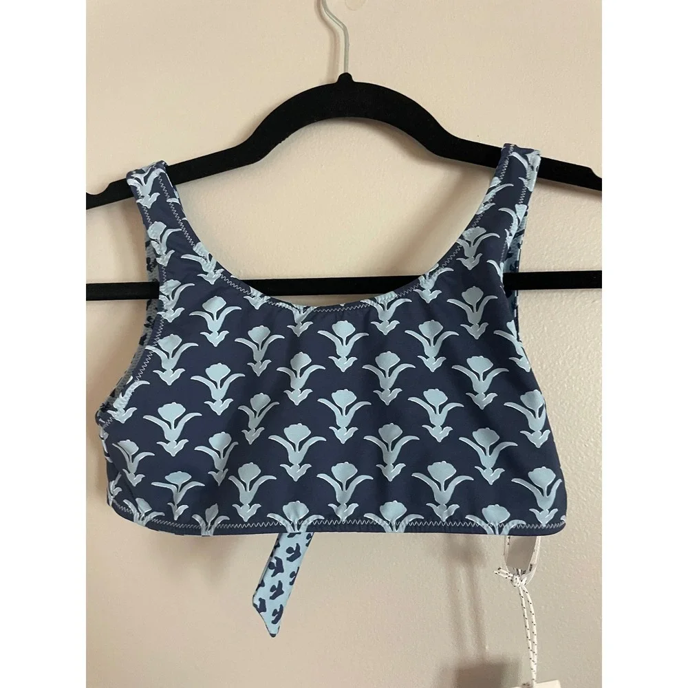 Vineyard Vines this straps beach