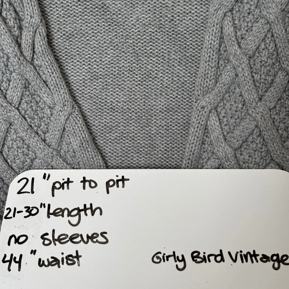 Christopher & Banks gray cable
