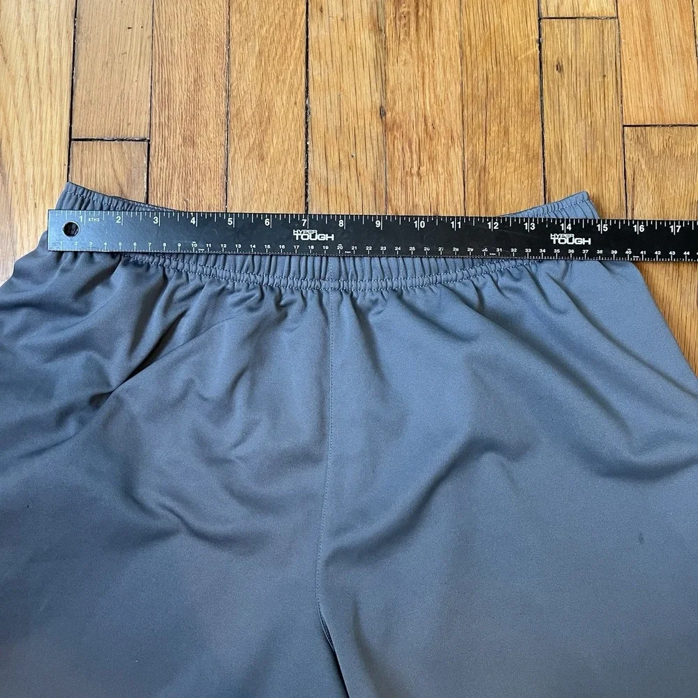 Nike men gray