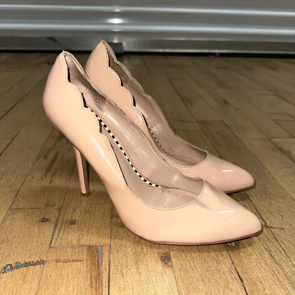 Betsey Johnson Stiletto Pumps Women's 9.5 Pink PU Leather High Heels Pointed Toe