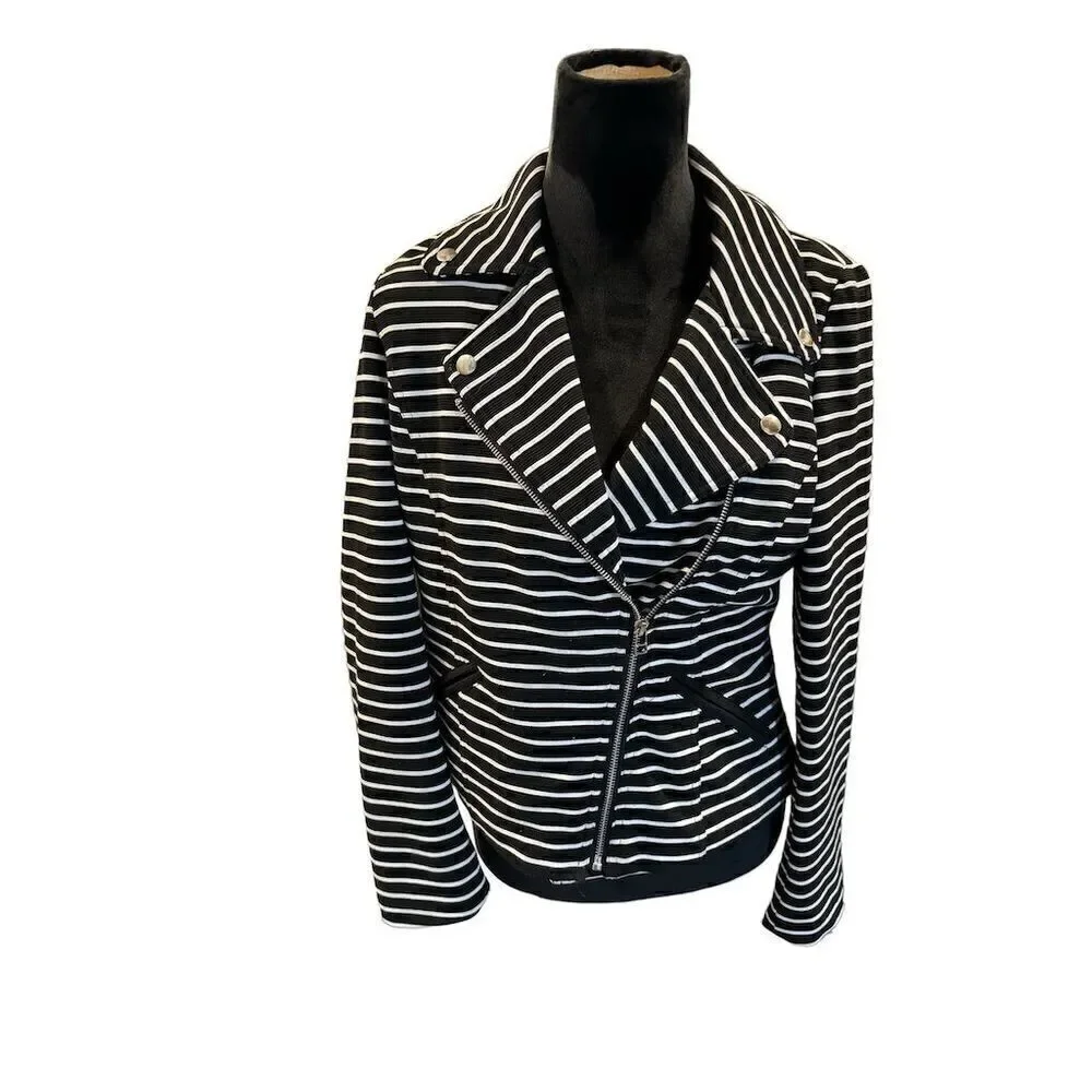 bagatelle black white